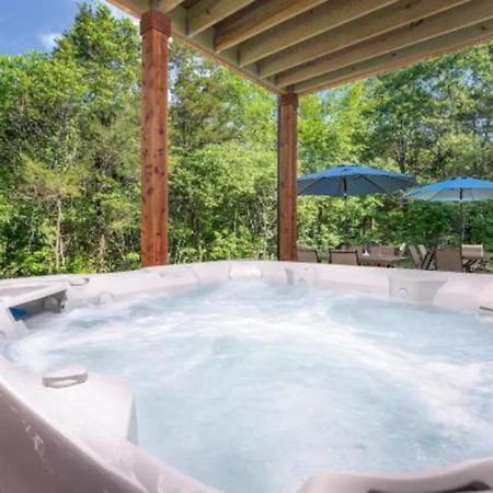 فيلا Premier Retreat With Hot Tub, Theater & Pool Table هوليستر المظهر الخارجي الصورة