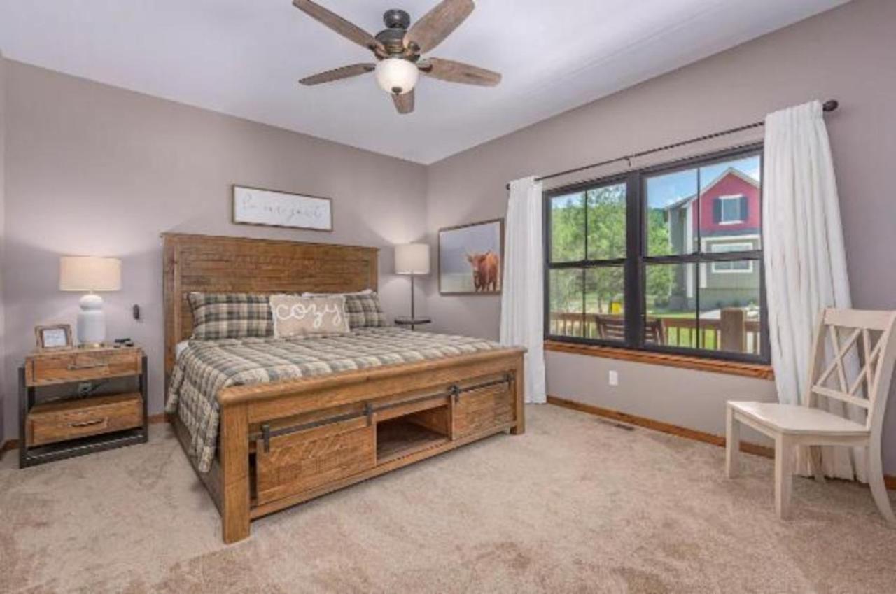 فيلا Premier Retreat With Hot Tub, Theater & Pool Table هوليستر المظهر الخارجي الصورة