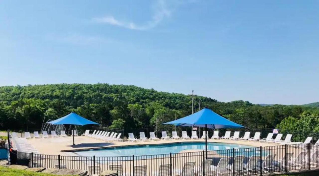 فيلا Premier Retreat With Hot Tub, Theater & Pool Table هوليستر المظهر الخارجي الصورة