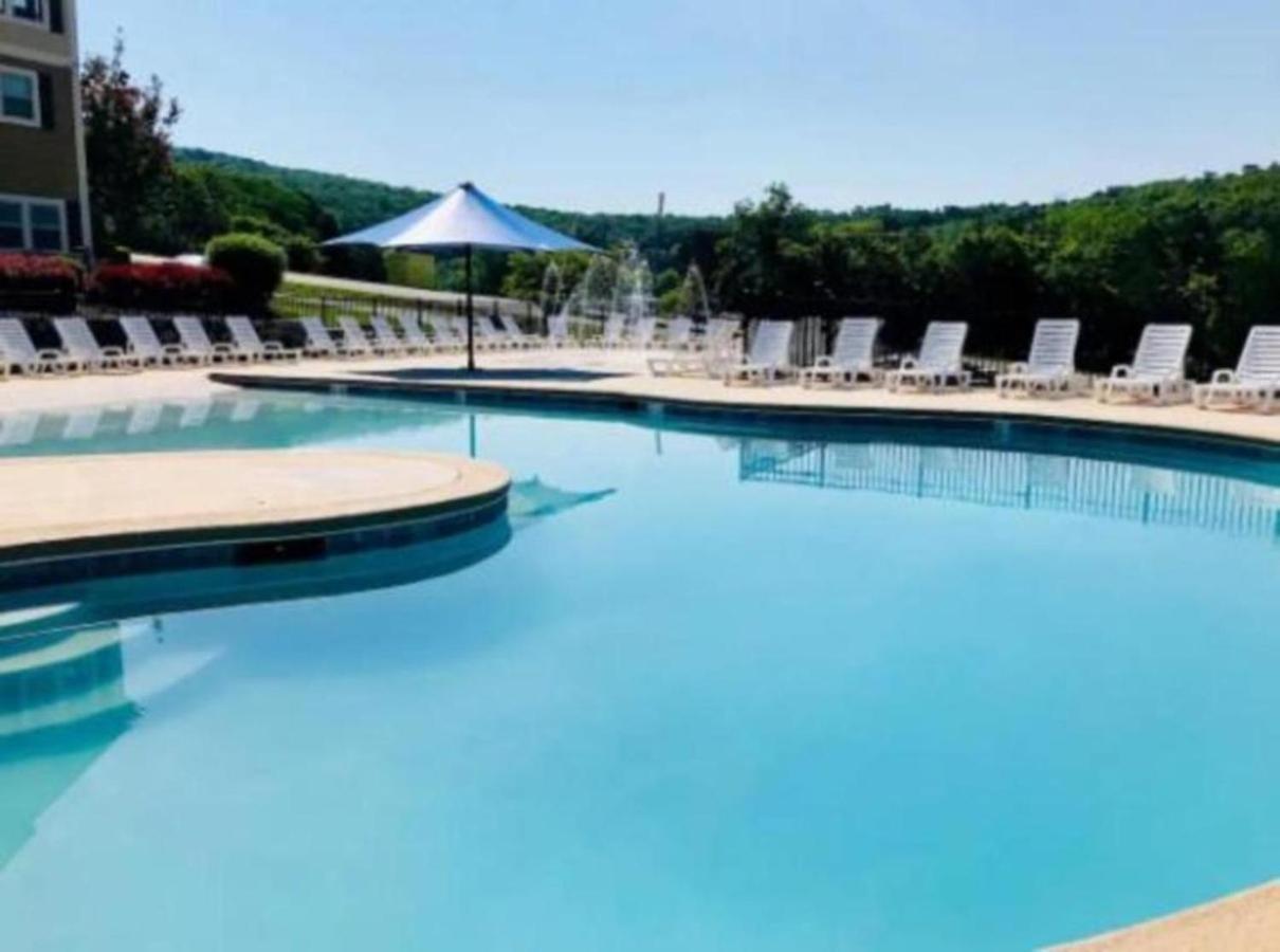 Spacious Home In Branson - 8 Bed, 6 Bath & Hot Tub هوليستر المظهر الخارجي الصورة