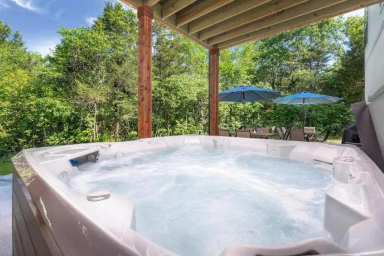 فيلا Premier Retreat With Hot Tub, Theater & Pool Table هوليستر المظهر الخارجي الصورة