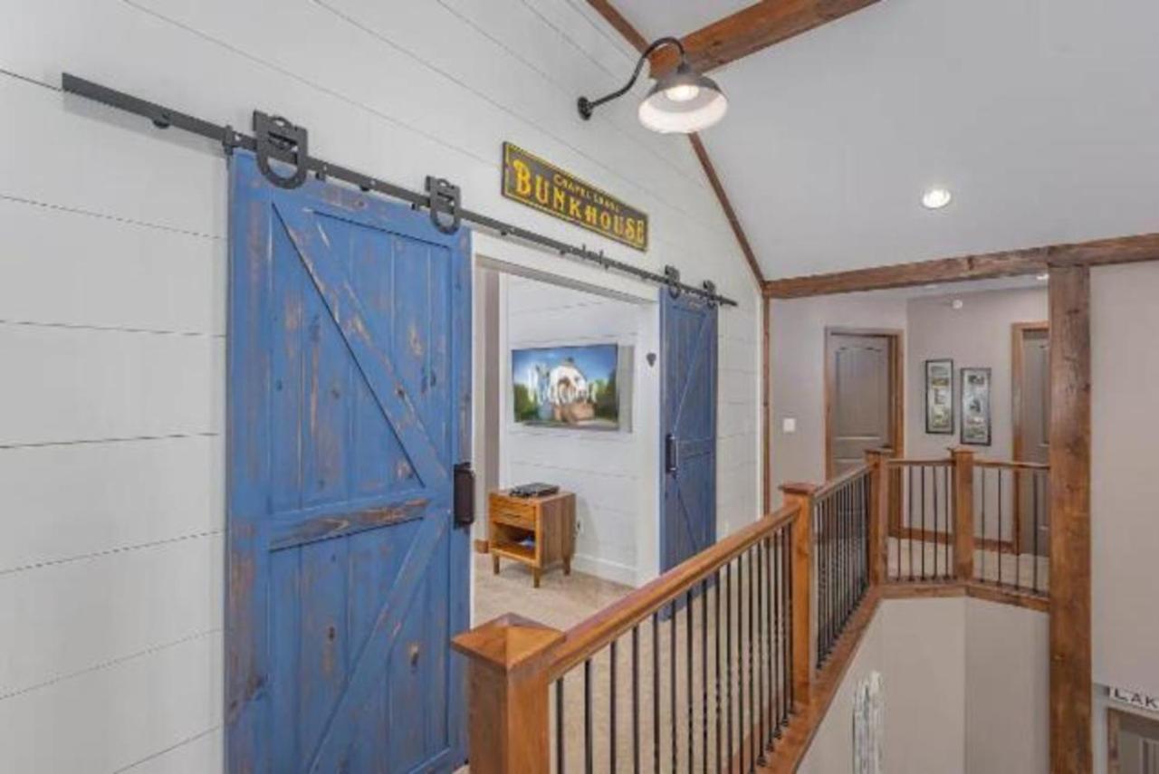 فيلا Premier Retreat With Hot Tub, Theater & Pool Table هوليستر المظهر الخارجي الصورة