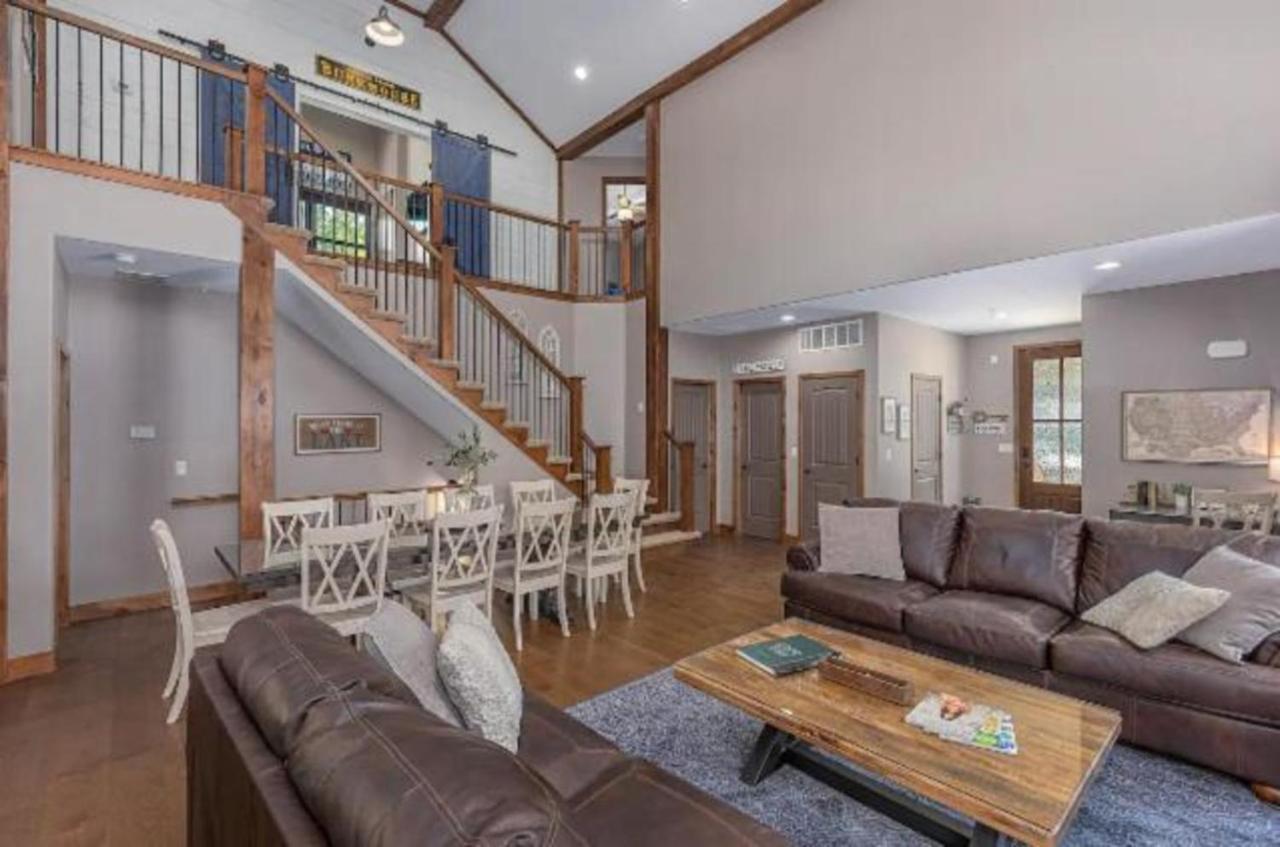 فيلا Premier Retreat With Hot Tub, Theater & Pool Table هوليستر المظهر الخارجي الصورة