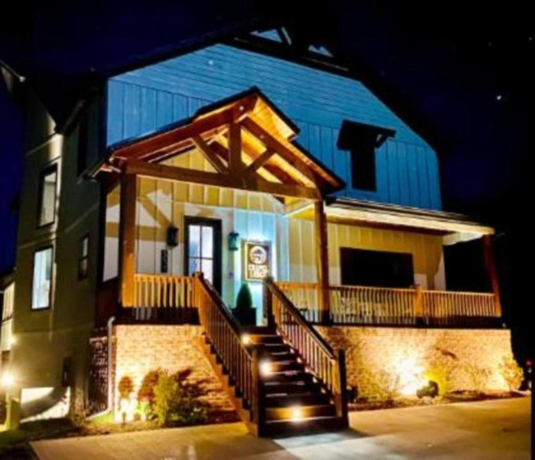 فيلا Premier Retreat With Hot Tub, Theater & Pool Table هوليستر المظهر الخارجي الصورة